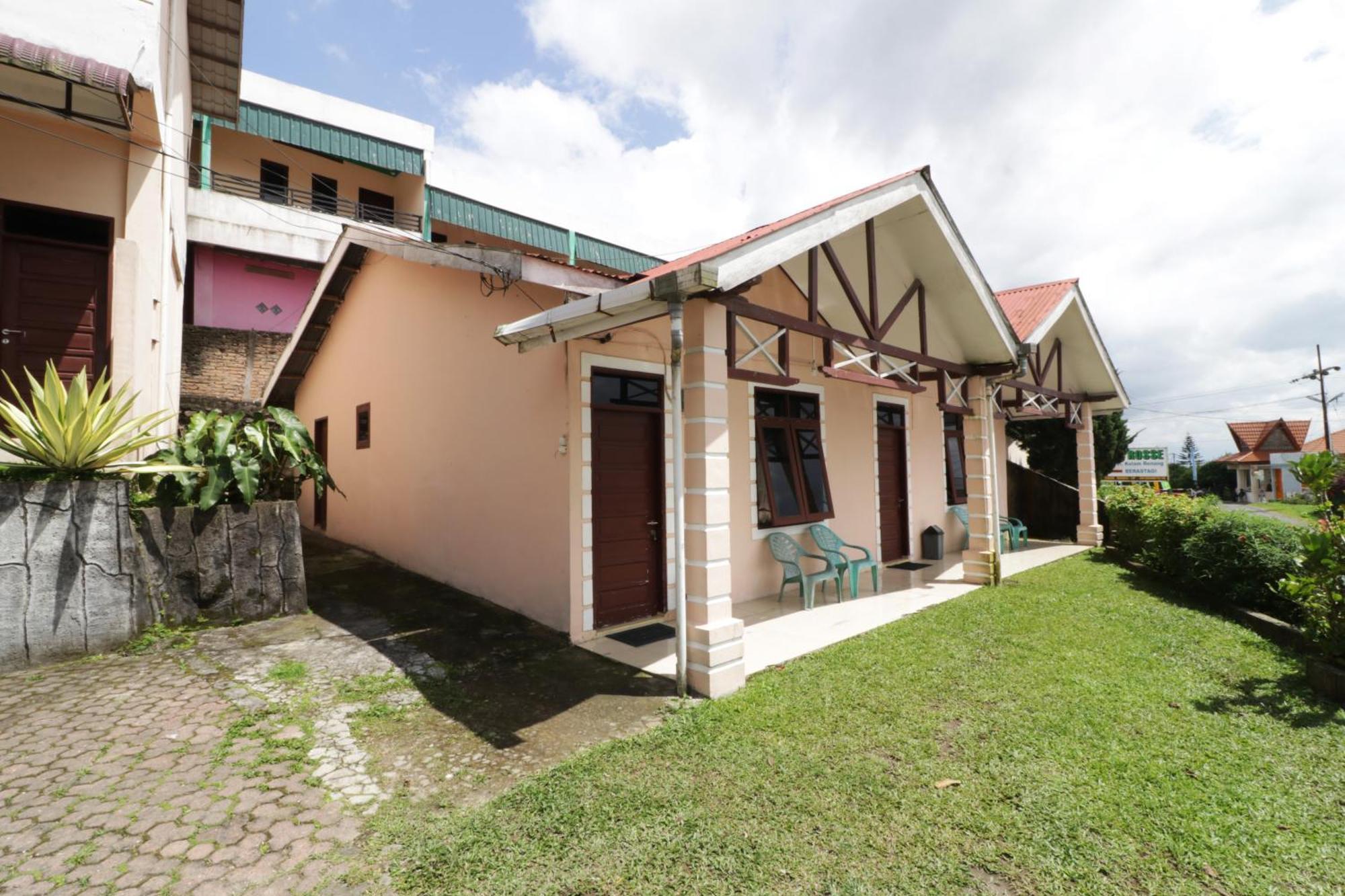 Villa Keluarga Bre Batunanggar Berastagi Exteriér fotografie