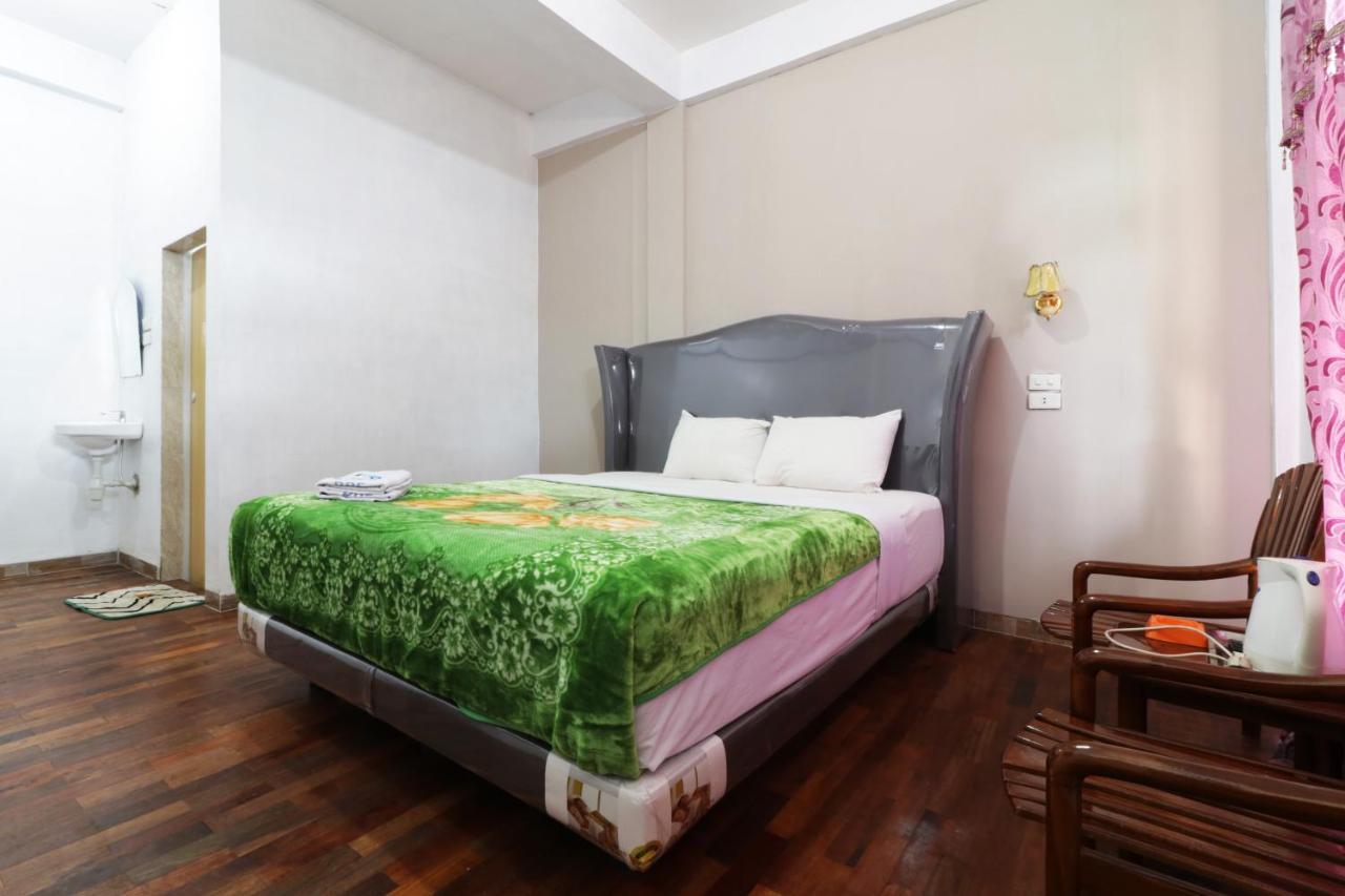 Villa Keluarga Bre Batunanggar Berastagi Exteriér fotografie